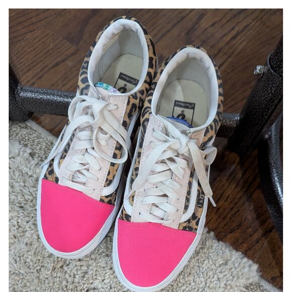 Vans Customs Old Skool Pink and leopard Shoes Womens Sz 8.5 - Picture 1 of 11